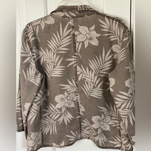 Chico’s Design 100% Linen Hawaiian Floral Leaf Design Snap Front Light Jacket M - Picture 6 of 12